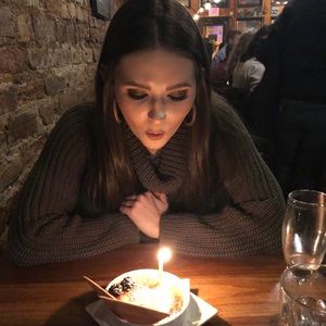 Meet your Posher, Mackenzie